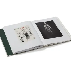 Karl Lagerfeld: A Line Of Beauty