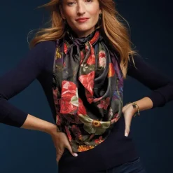 Peeters Bouquet Of Flowers Oversize Oblong Scarf