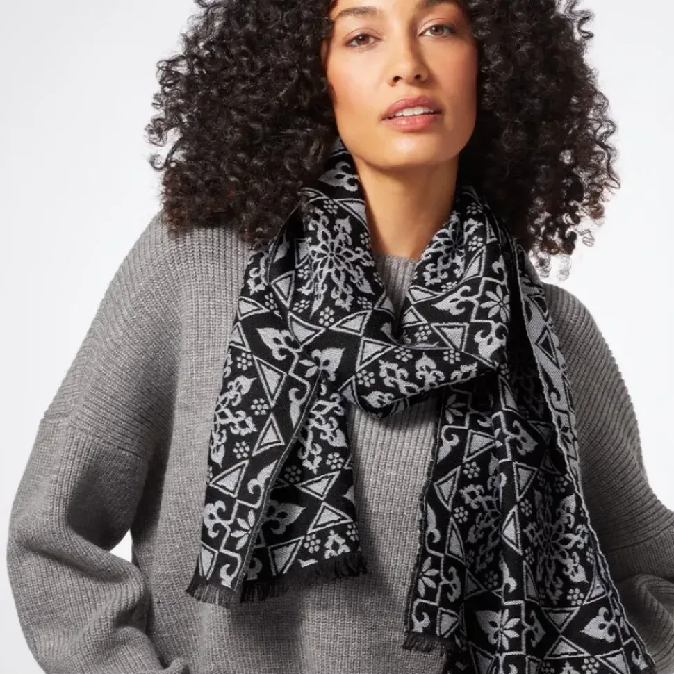 Spanish Snowflake Jacquard Scarf