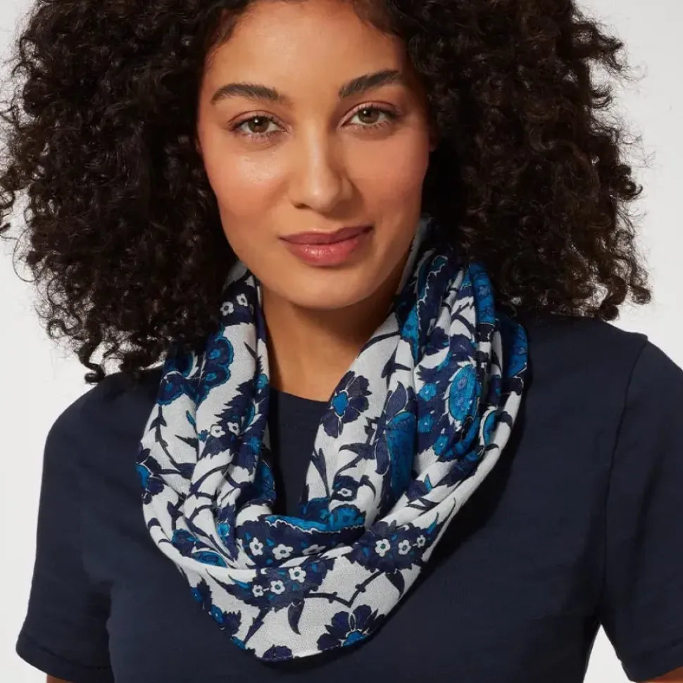 Turkish Saz Leaf Infinity Scarf
