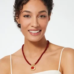 Classical Carnelian Pendant Necklace